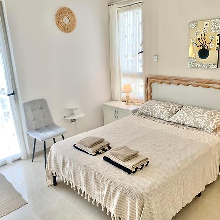 Boho Bay Apartment Akanthou Exterior photo
